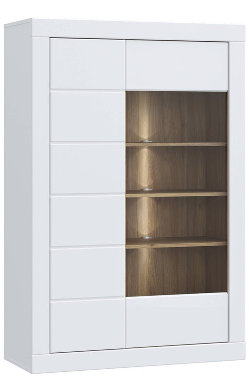 Highboard Vitrine LEFKADAS Weiß seidenmatt mit zweiteiliger Glastür und beleuchteten Holzfächern, Gesamtansicht.