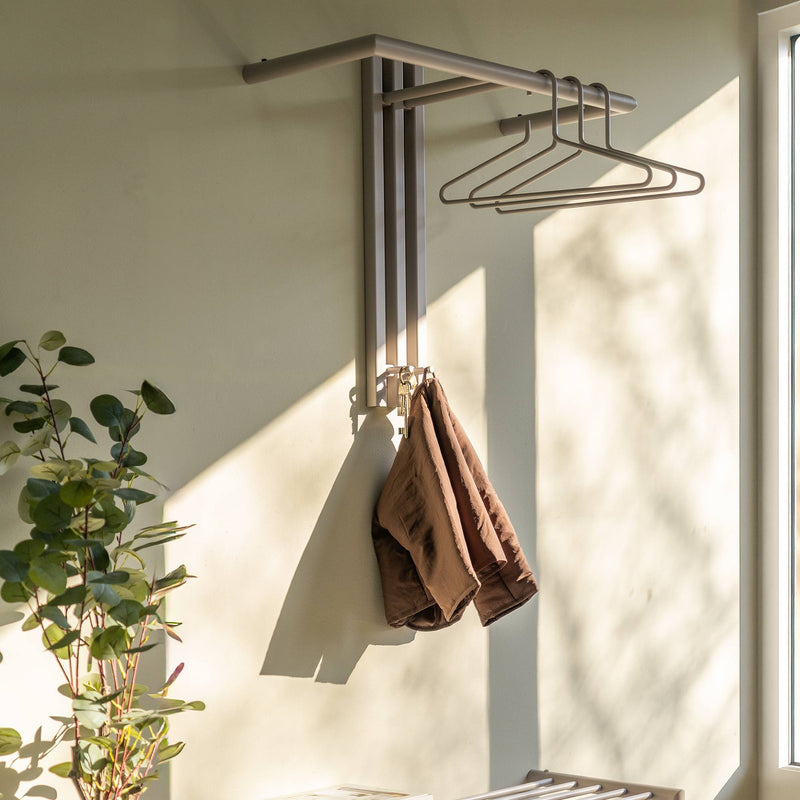 Wandgarderobe SENZA 1 Stahl Silky Taupe Garderobenhalter Spinder Design