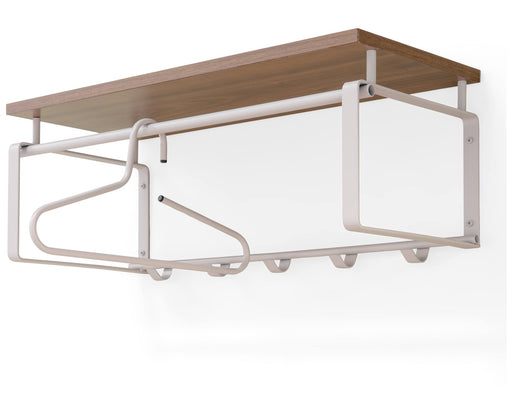 Wandgarderobe REX 3 Silky Taupe mit Holzablage oben, weißem Metallrahmen und fünf Haken in Gesamtansicht.