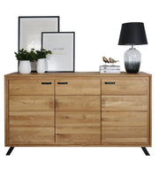 Sideboard Anrichte BERN 3-türig Wildeiche Massivholz geölt in Gesamtansicht mit drei Schubladen oben und drei Türen unten.