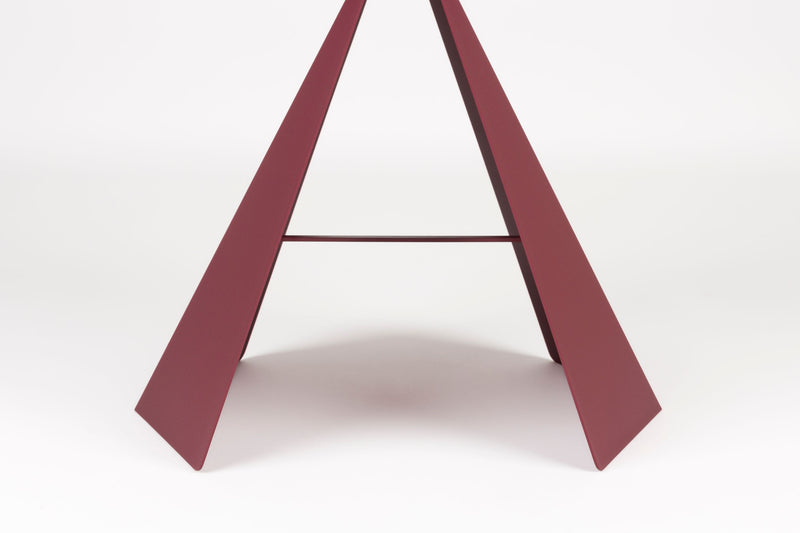 Beistelltisch Foldy Zuiver in Marsala-Rot mit Origami-Design aus Stahl