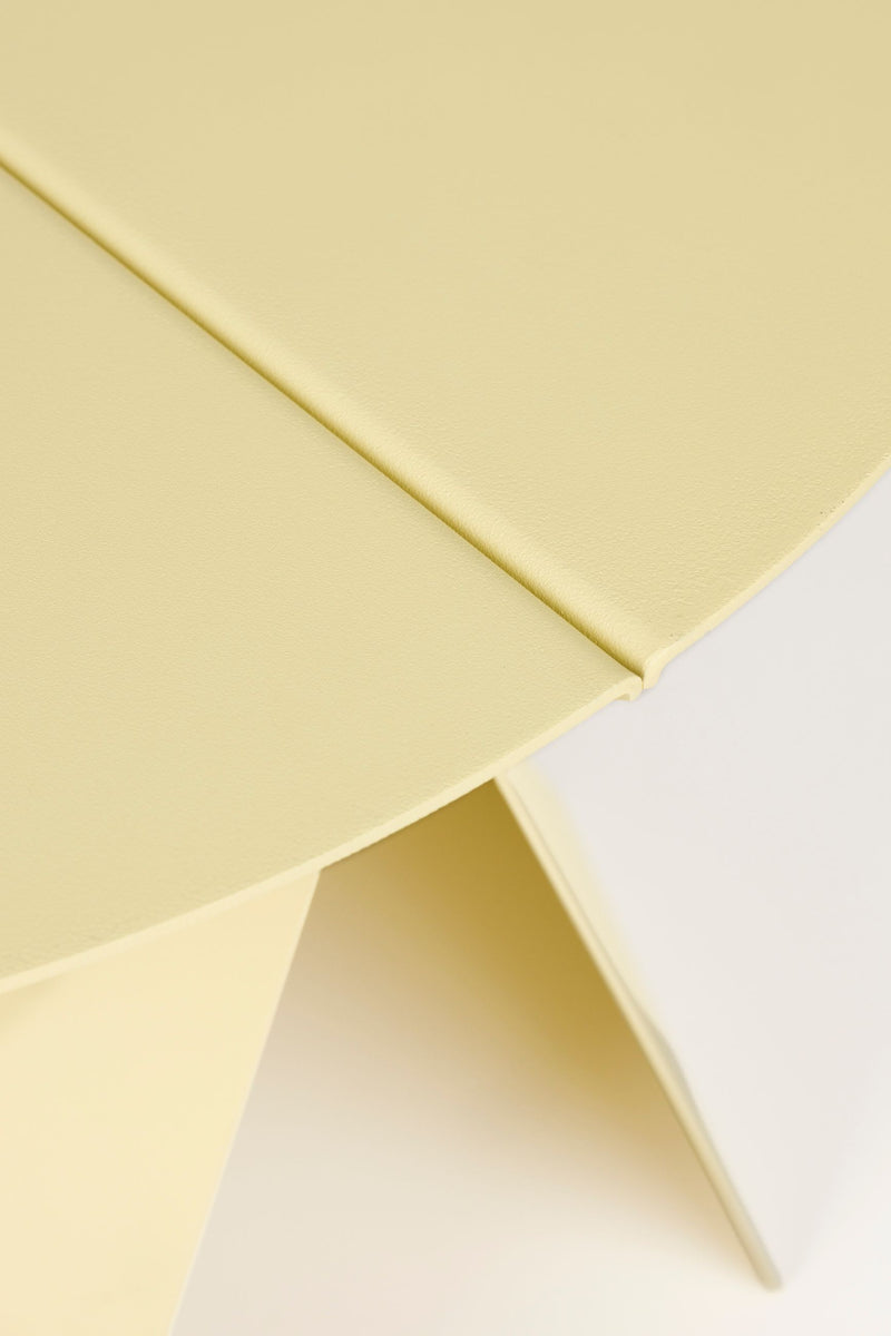 Beistelltisch Foldy Zuiver in Gelb mit Origami-Design aus Stahl