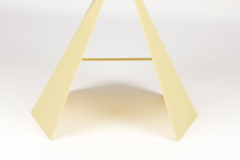 Beistelltisch Foldy Zuiver in Gelb mit Origami-Design aus Stahl