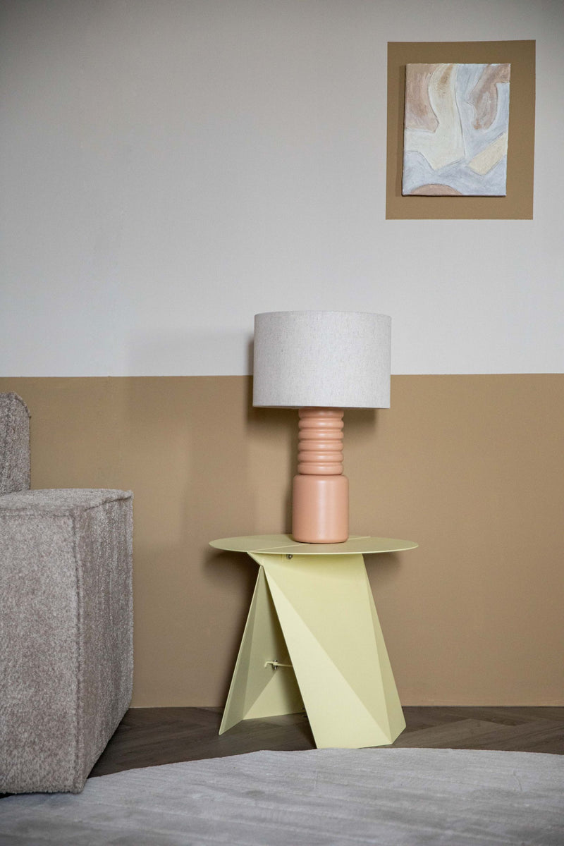 Beistelltisch Foldy Zuiver in Gelb mit Origami-Design aus Stahl