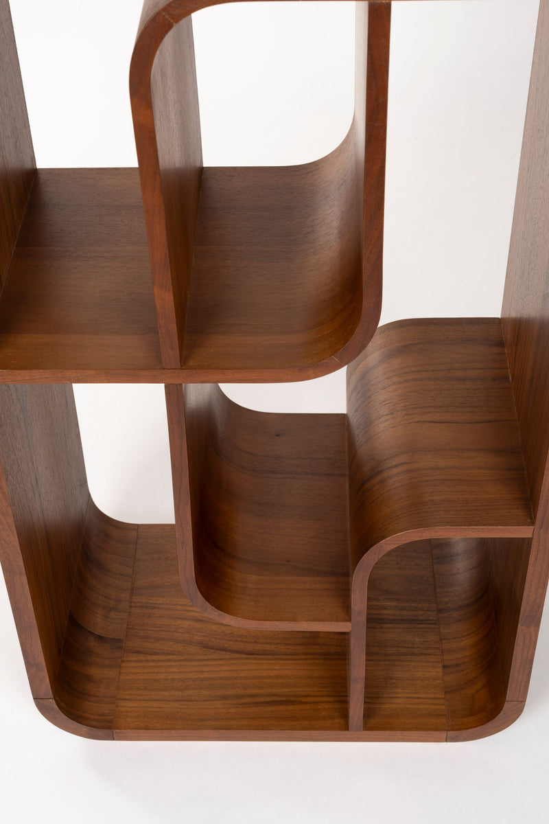 Schrank Seven im Bogendesign aus Nussbaumfurnier von Zuiver, Braun