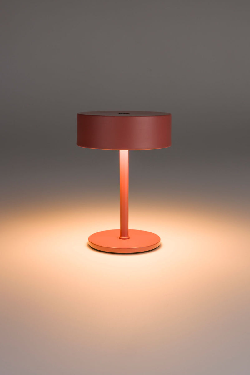 Kabellose Tischlampe Mini Marsala von Zuiver in Rot mit Touch-Dimmer