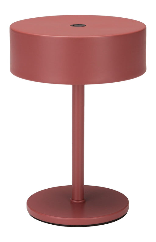 Kabellose Tischlampe Mini Marsala in Rot mit zylindrischem Schirm, Stiel und rundem Fuß in Gesamtansicht.