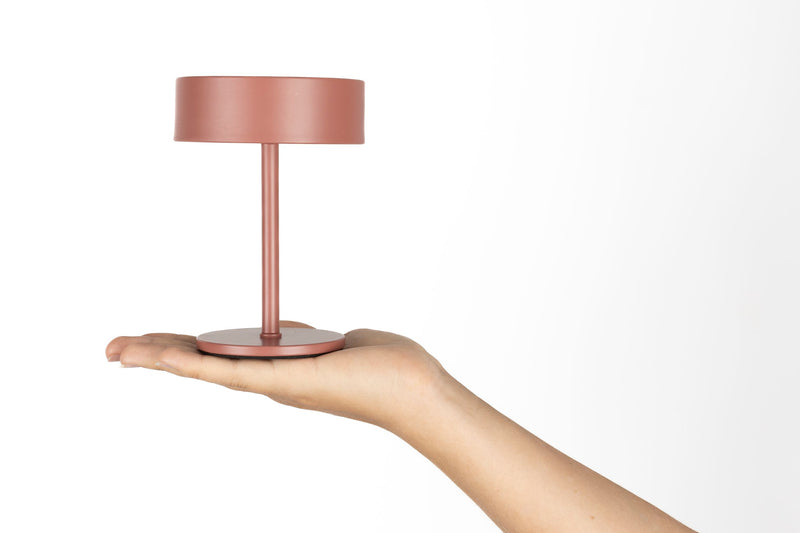 Kabellose Tischlampe Mini Marsala von Zuiver in Rot mit Touch-Dimmer