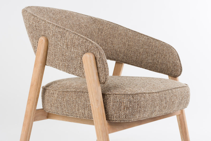 Loungesessel Bright Braun mit Eichenholz-Gestell von Zuiver
