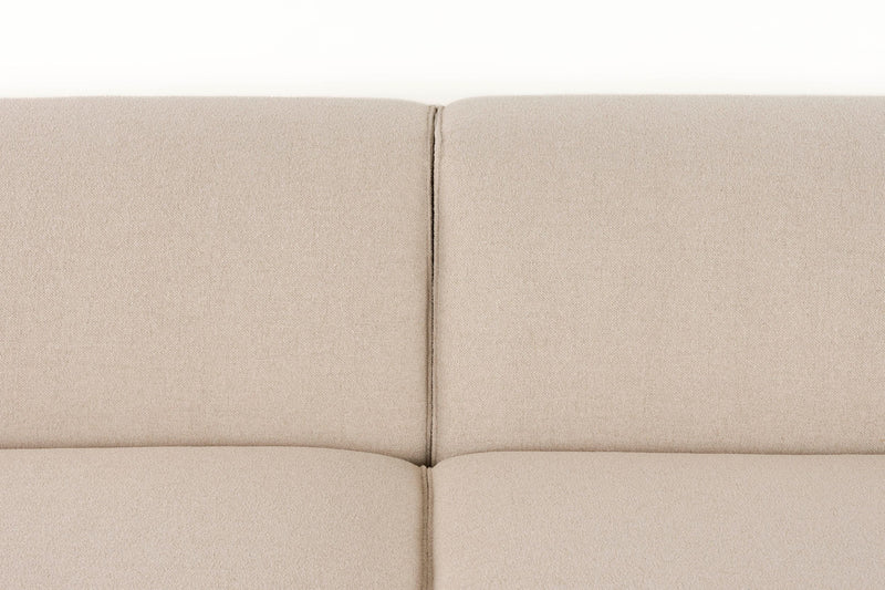 Sofa Milka 3-Sitzer rechts, Sand mit Chaiselongue von Zuiver