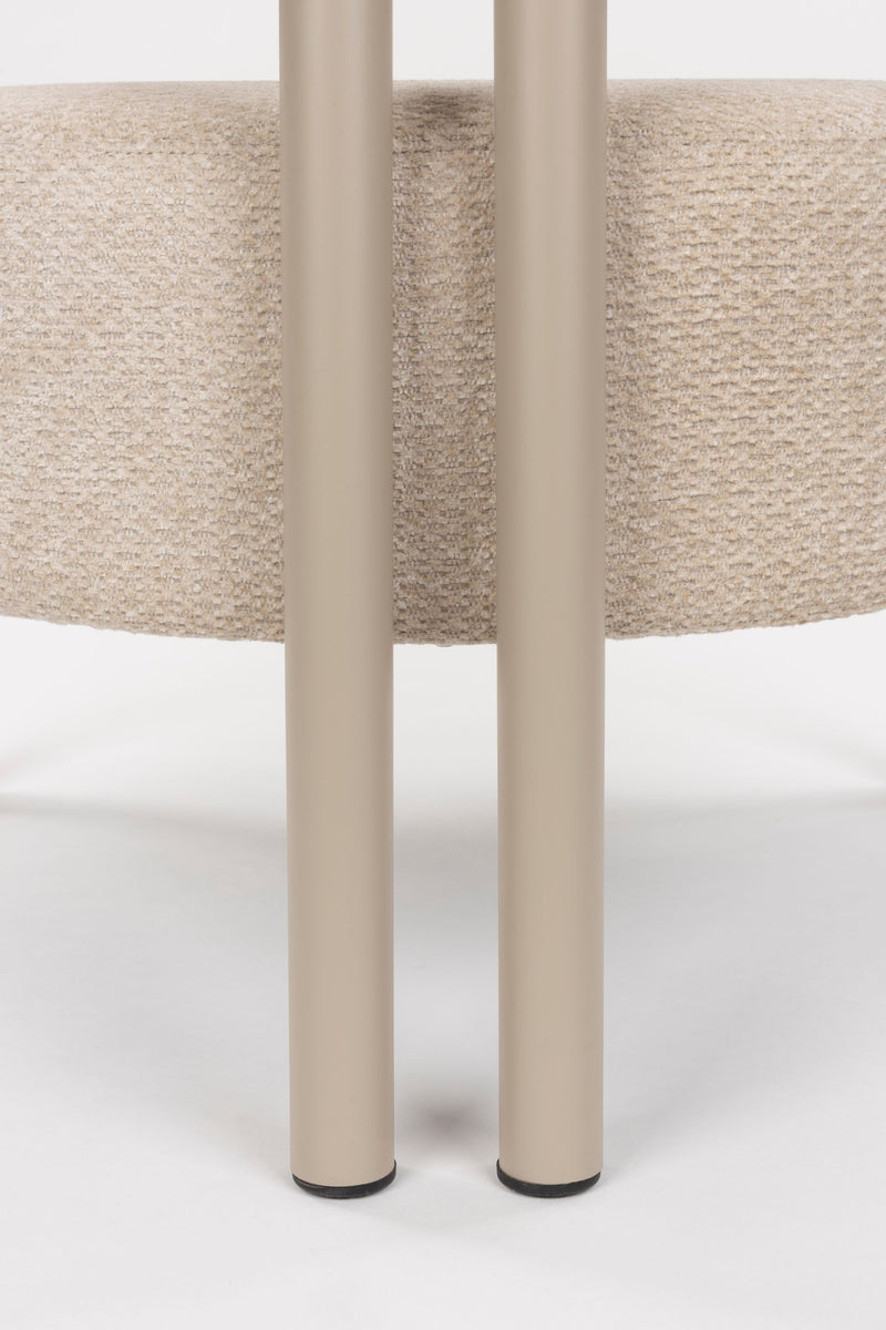 Loungesessel Heels Beige von Zuiver mit Metallgestell im Dreifuß-Look