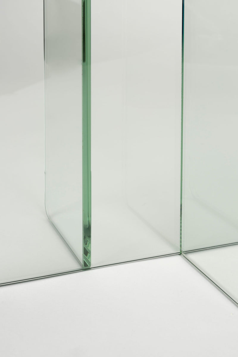 Beistelltisch Linea aus transparentem Glas mit Linienmuster Zuiver