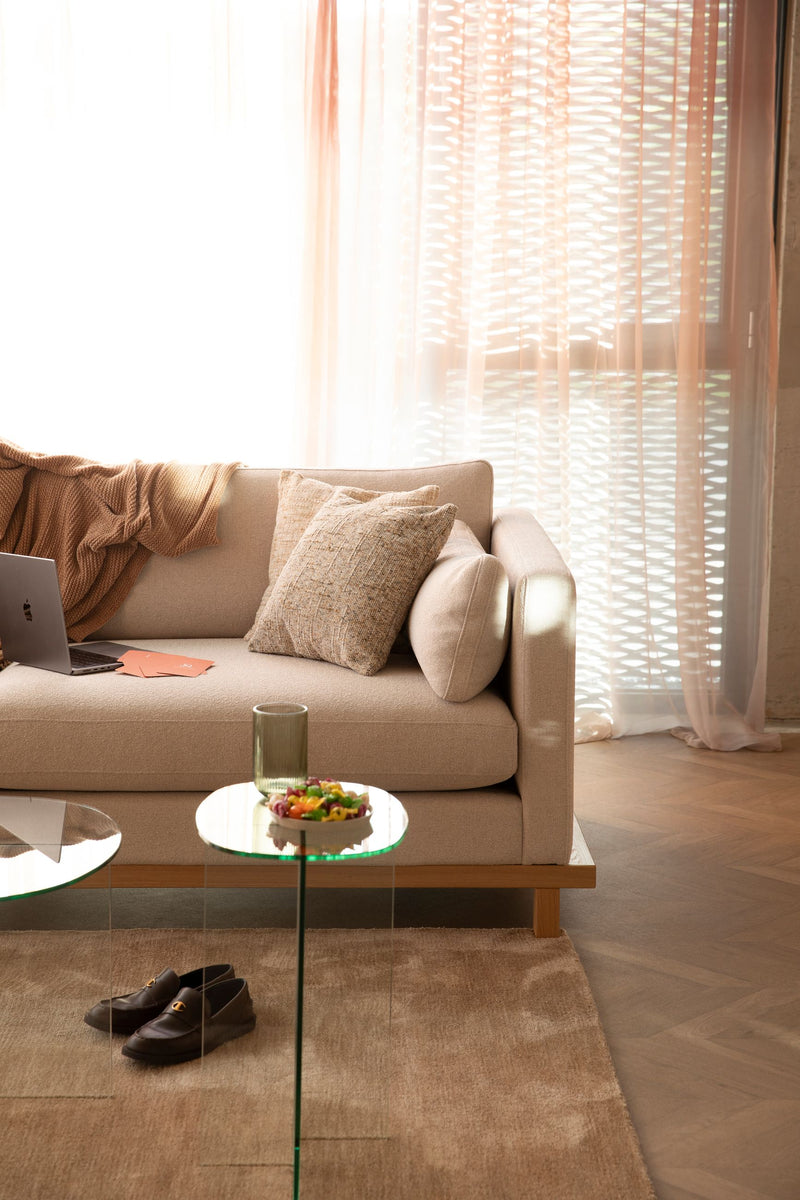 Beistelltisch Linea aus transparentem Glas mit Linienmuster Zuiver