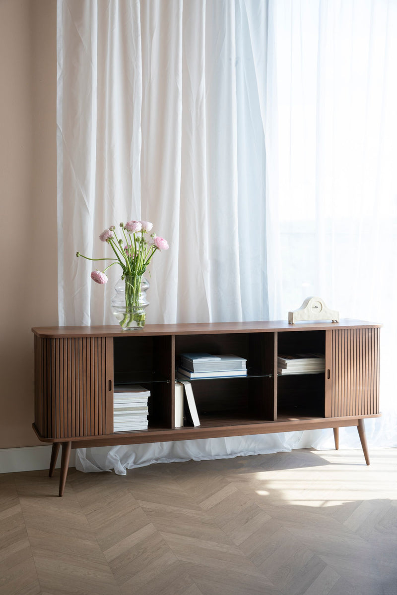 Sideboard Barbier 180 Walnut mit Schiebetüren und Glasfächern