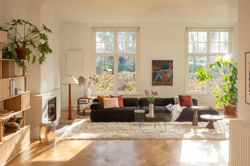 Sofa Rembrandt 4,5-Sitzer, Dunkelbraun mit Rippstoff-Bezug von Zuiver