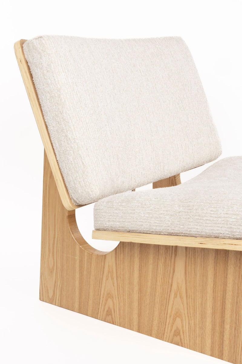 Loungesessel Volana Beige mit Eschenholz-Gestell von Zuiver