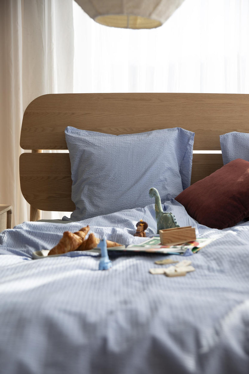 Bett Storm 160 Natur aus Eichenholz von Zuiver fürs Schlafzimmer