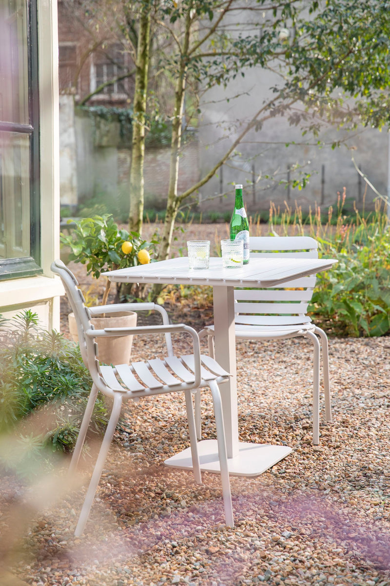 Zuiver Gartensessel Vondel 2er-Set, Weiß mit Aluminiumgestell