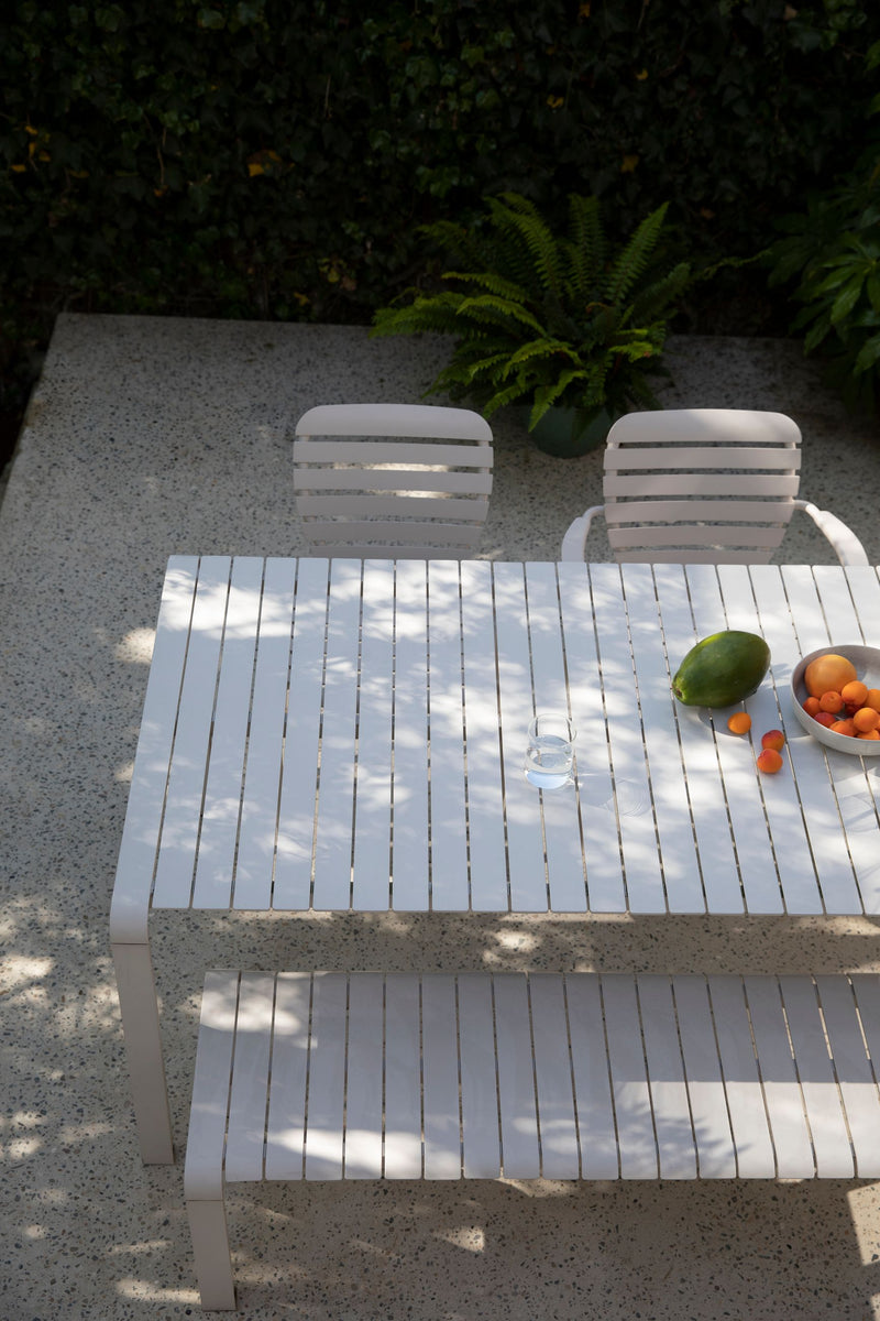 Gartentisch Vondel 214x97 Clay, wetterfest aus Aluminium von Zuiver