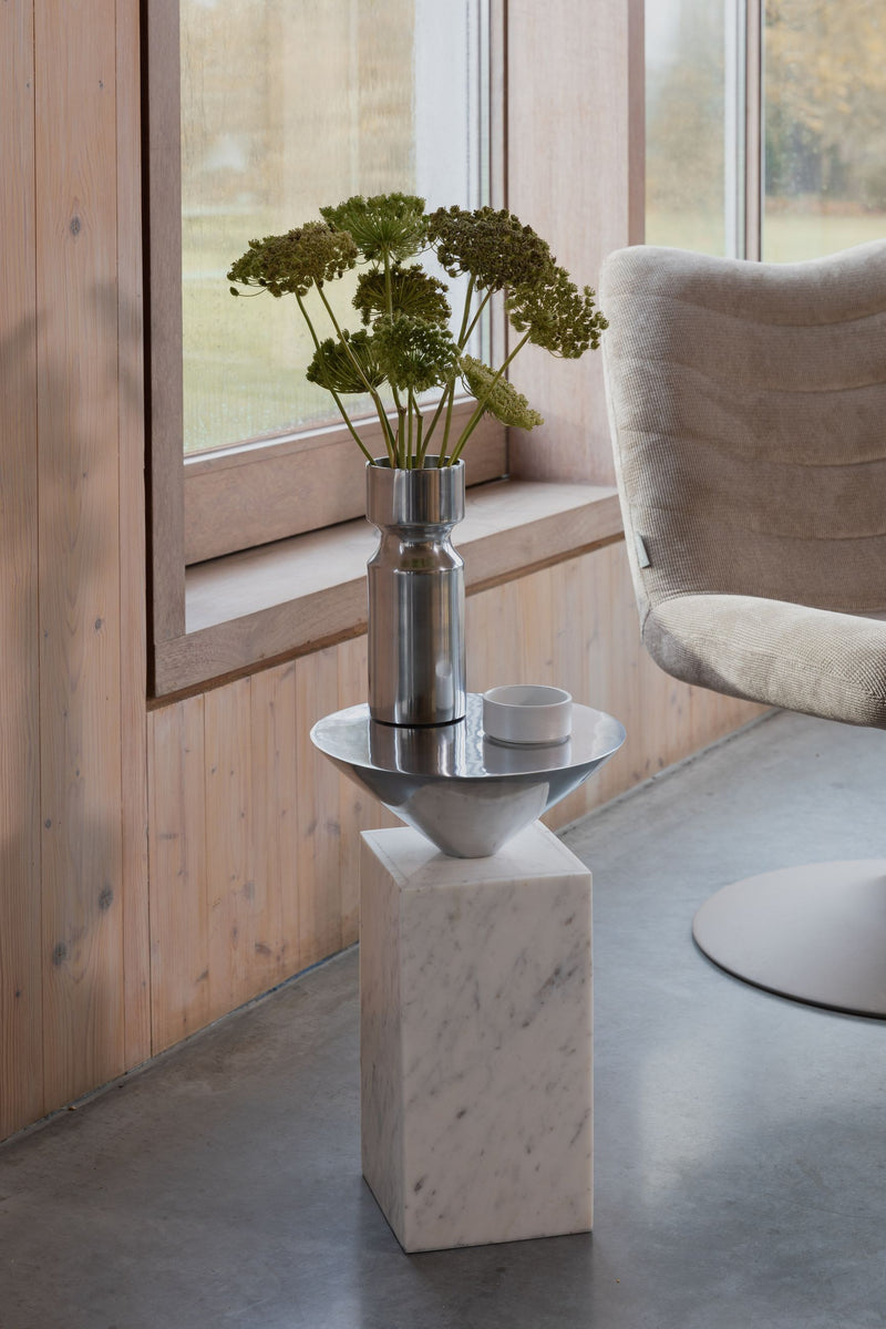 Beistelltisch Pride mit Marmor-Basis und Aluminium-Platte von Zuiver