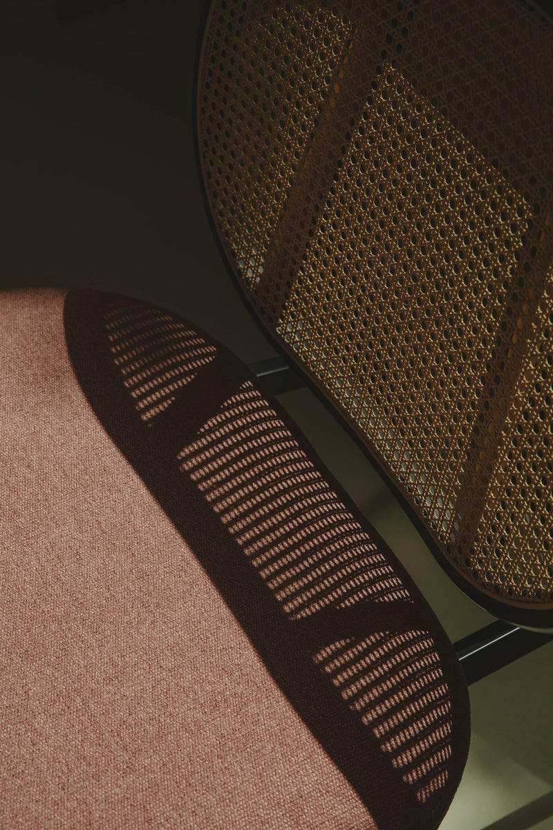 Loungesessel Spike Natural/Pink von Zuiver mit Stahlgestell
