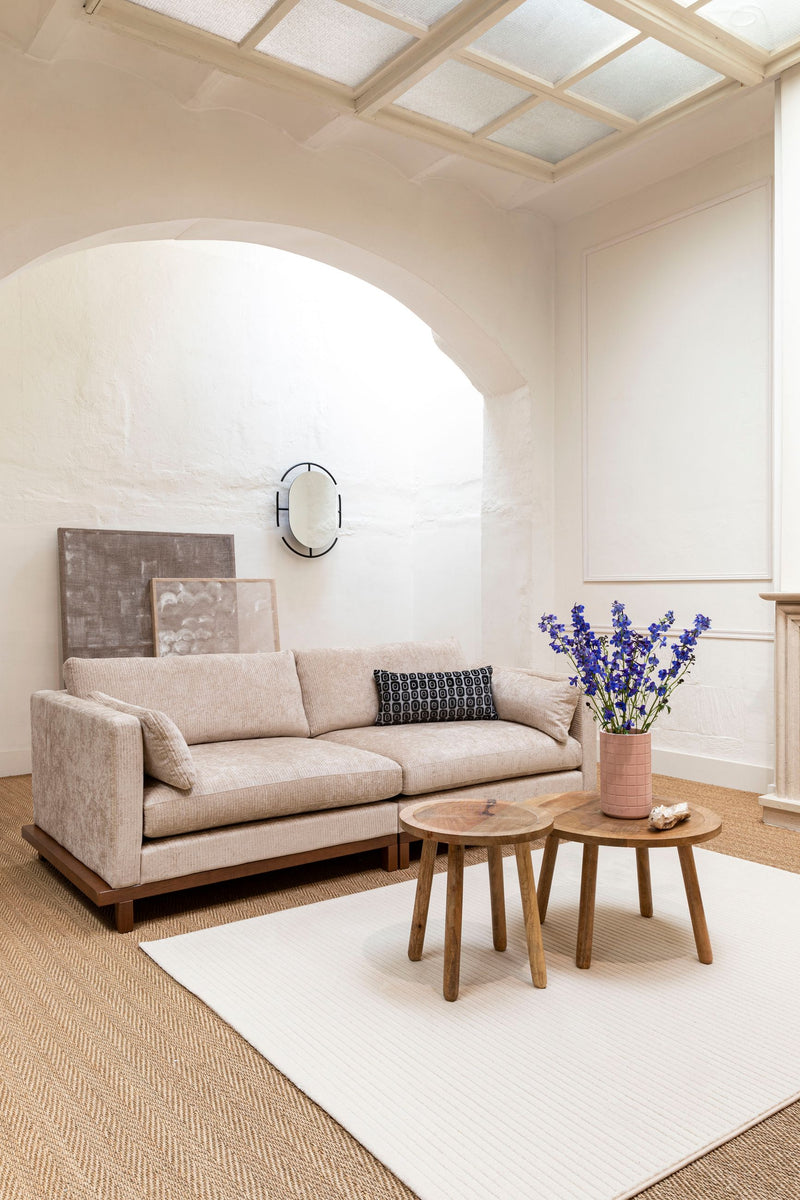 Sofa Blossom 3-Sitzer Sand mit Eichenholz-Gestell im Japandi-Stil