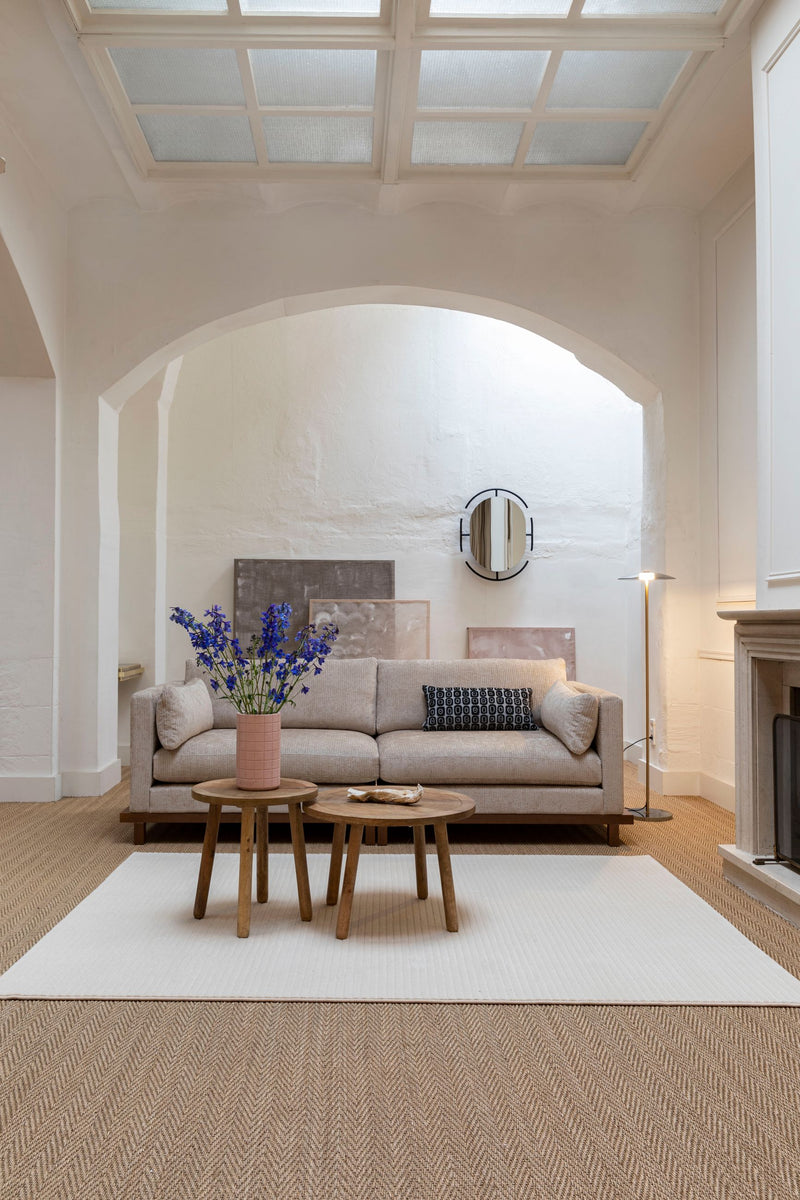 Sofa Blossom 3-Sitzer Sand mit Eichenholz-Gestell im Japandi-Stil