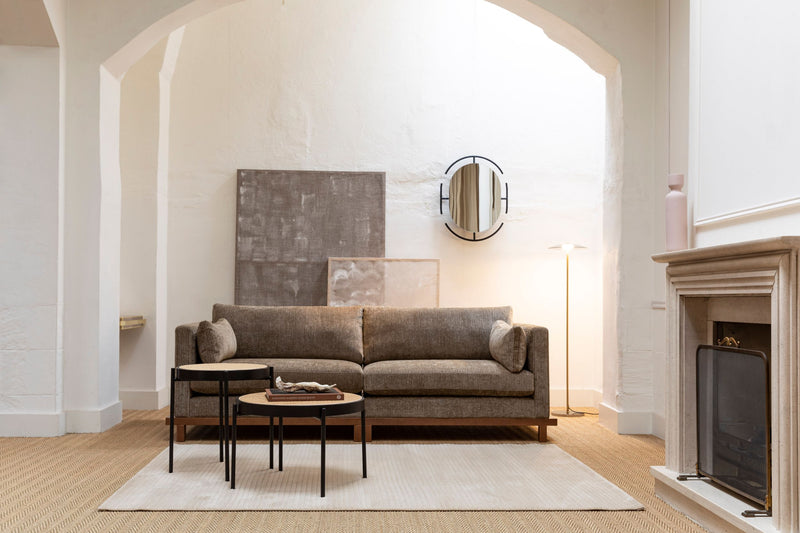Sofa Blossom 3-Sitzer Moss mit Eichenholz-Gestell im Japandi-Stil