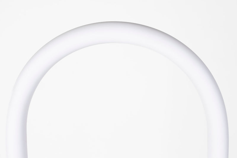 Stehlampe Arch Zuiver in Beige mit Acrylglas-Schirm und Eisengestell