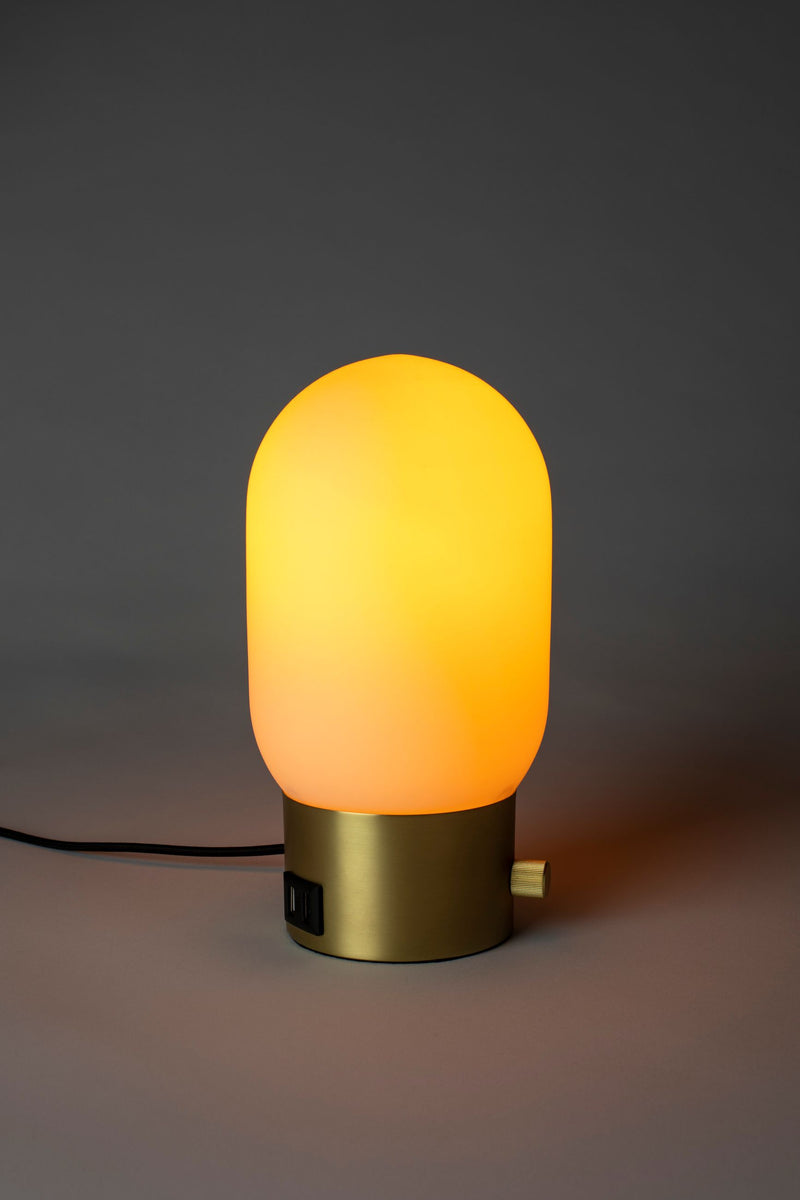 Tischlampe Urban Charger Gold mit USB-Ladeanschluss von Zuiver