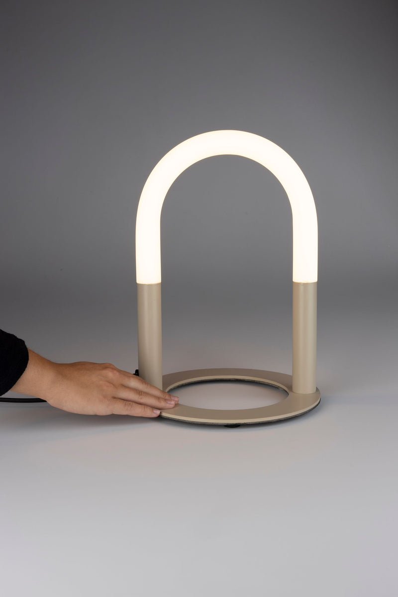 Tischlampe Arch von Zuiver in Beige mit Bogen-Design aus Eisen