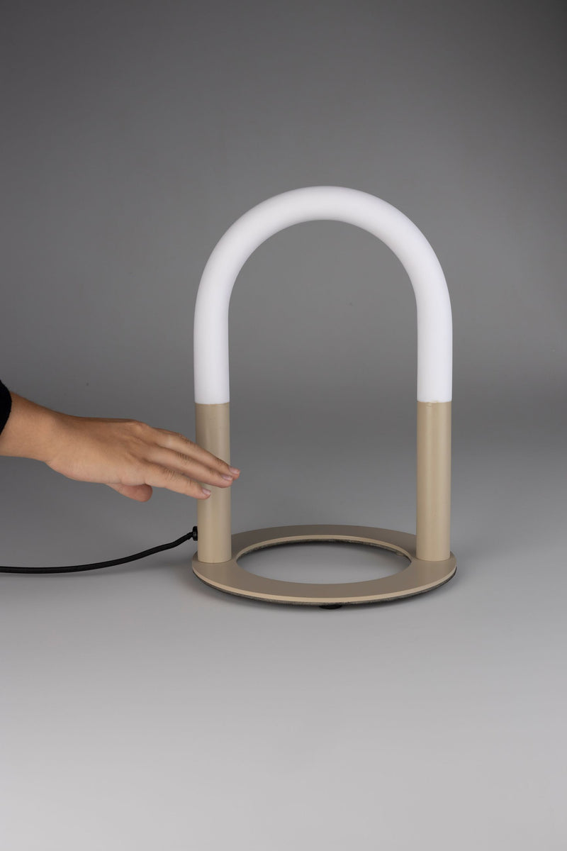 Tischlampe Arch von Zuiver in Beige mit Bogen-Design aus Eisen