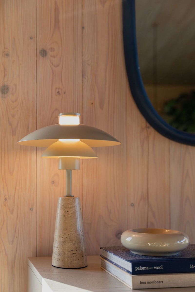 Tischlampe Cole aus Travertin in Beige von Zuiver mit E27-Fassung