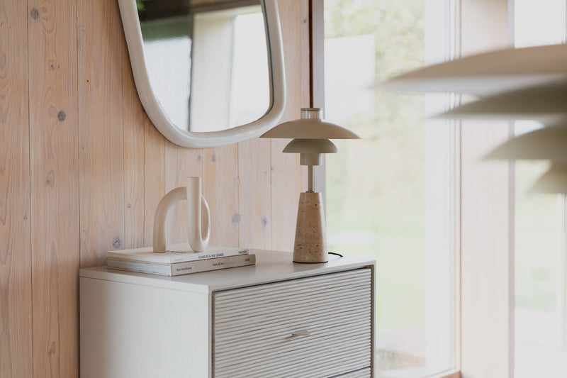 Tischlampe Cole aus Travertin in Beige von Zuiver mit E27-Fassung