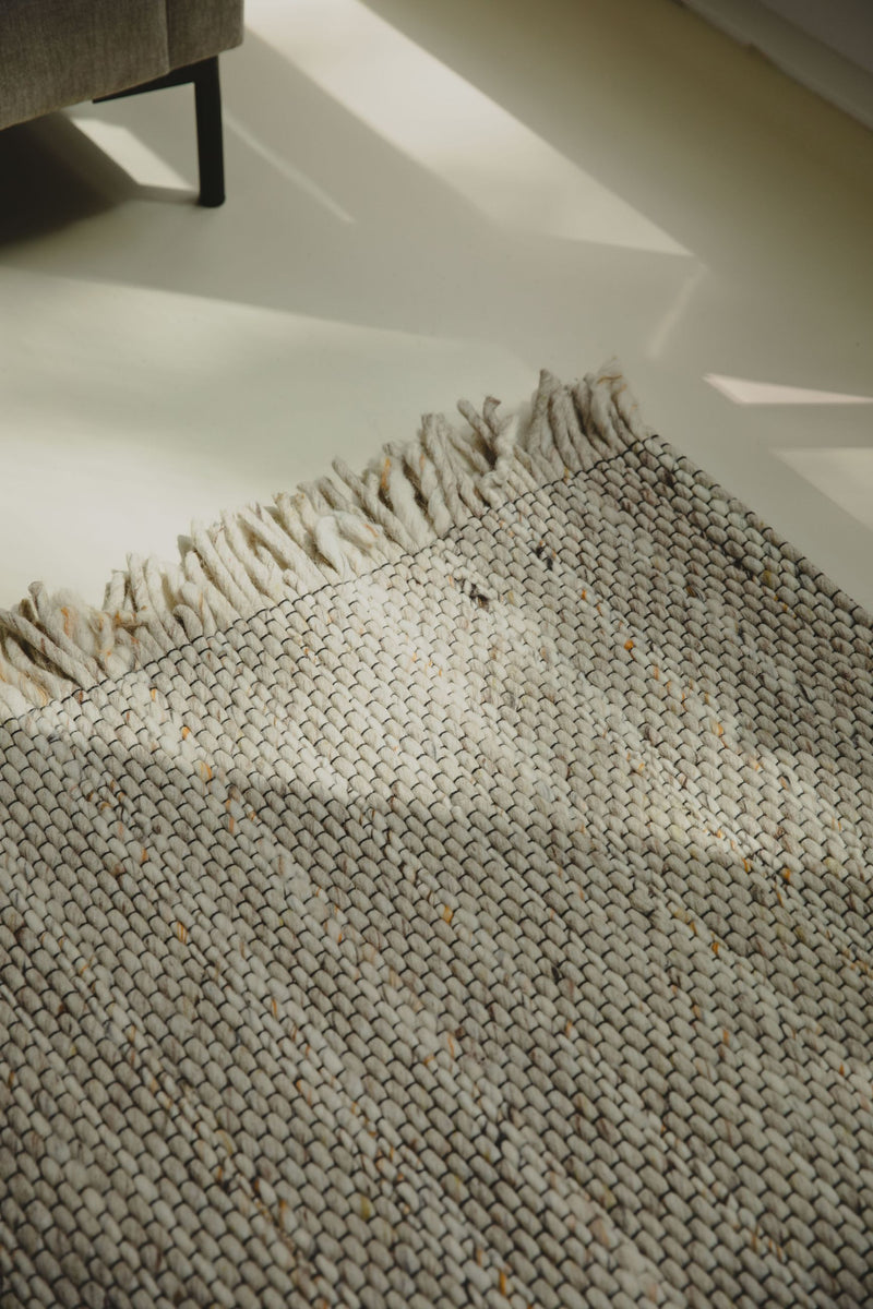 Teppich Frills 170x240 cm Beige/Yellow aus Wolle mit Fransenbordüre