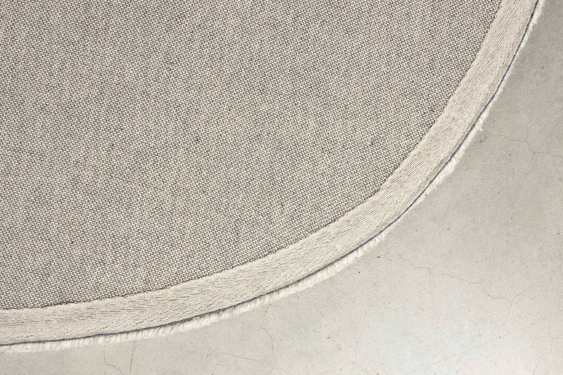 Teppich Forms 160x230 cm aus 100% Wolle in Weiß von Zuiver