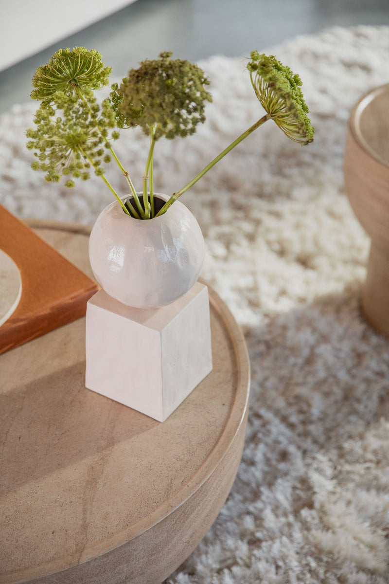 Vase Crocus Beige von Zuiver aus Aluminium mit kugelförmigem Design