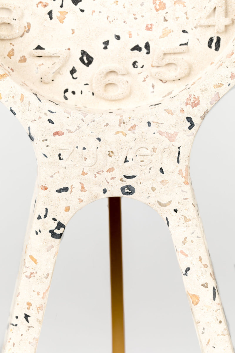 Wanduhr Pendulum Time Terrazzo White von Zuiver für Wohnzimmer