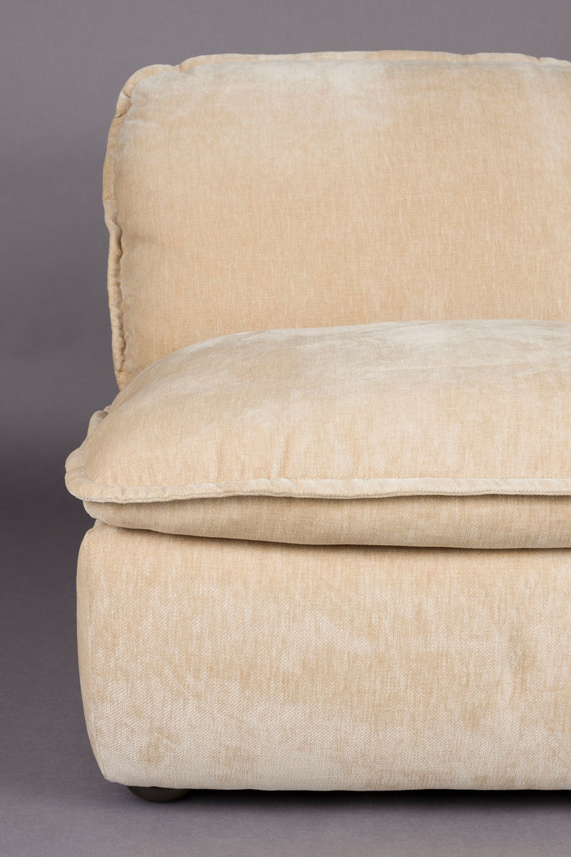 Loungesessel Radley Beige mit Veloursbezug, Holzbeinen von Dutchbone