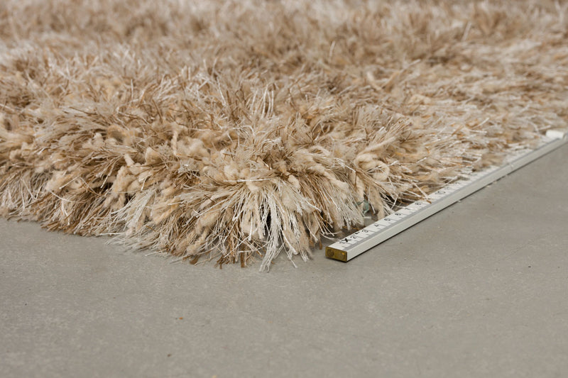 Teppich Hairy 200x290 cm Beige aus 100% Wolle, Hochflor von Dutchbone