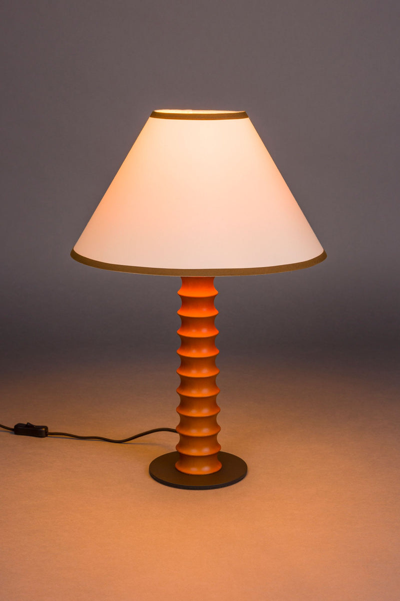 Tischlampe Horace aus Eichenholz mit Leinenschirm, E27-Fassung
