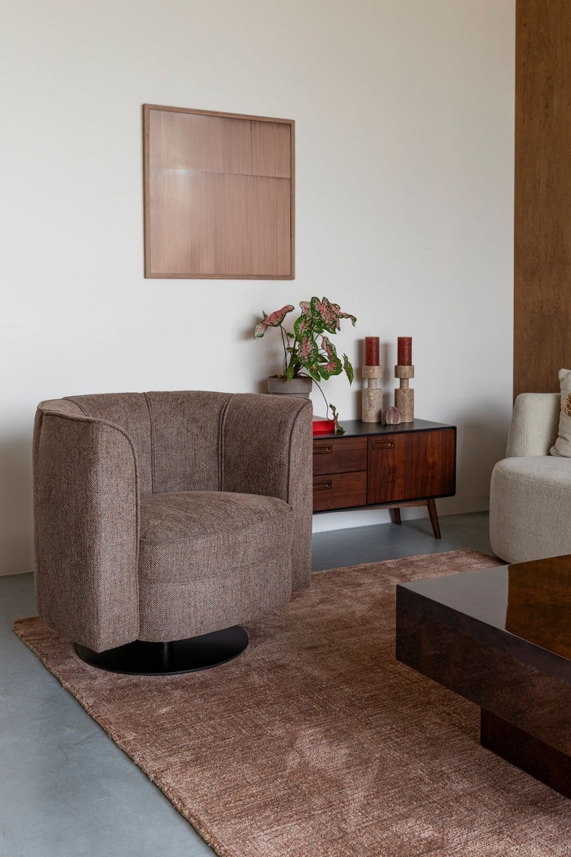 Loungesessel Flower Braun mit drehbarem Gestell von Dutchbone