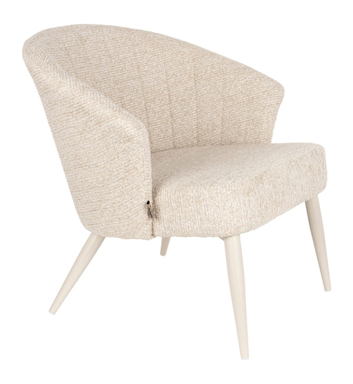 Loungesessel Georgia in Beige mit gerundeter Rückenlehne und cremefarbenem Metallgestell in Gesamtansicht.
