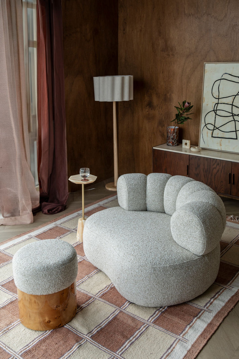 Loungesessel Duvane Beige mit Gummibaumholz-Gestell im Boho-Stil