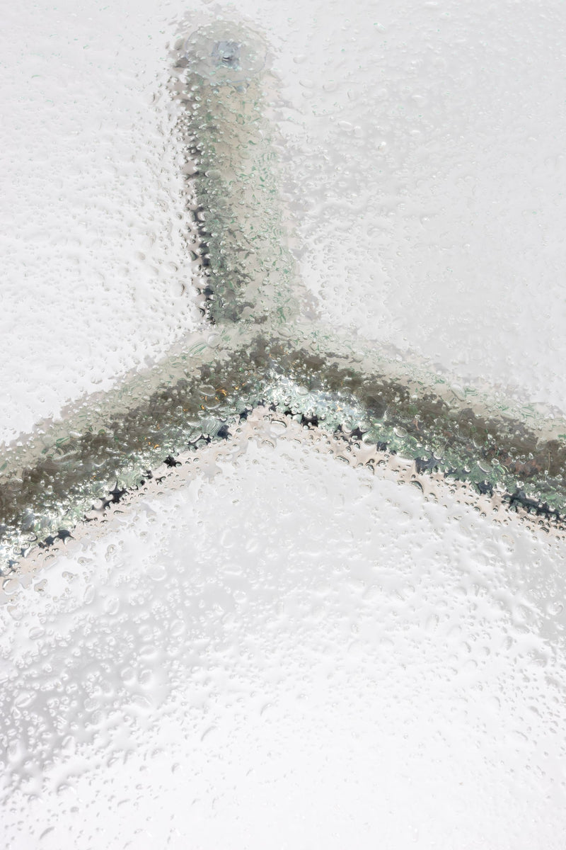 Beistelltisch Marly rund aus Sicherheitsglas in Silber von Dutchbone