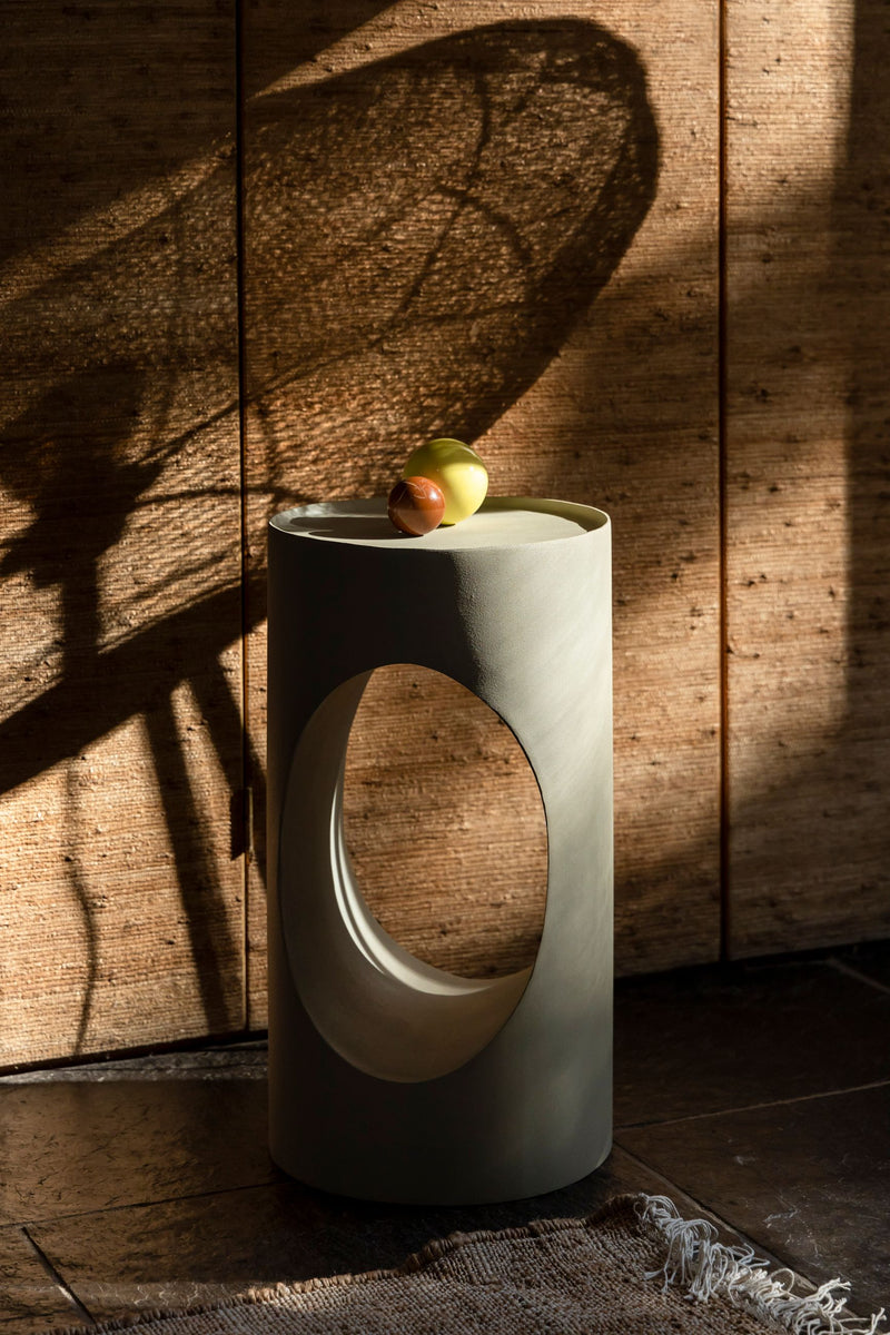 Beistelltisch Sai Dutchbone in Sand mit rundem Design aus Metall
