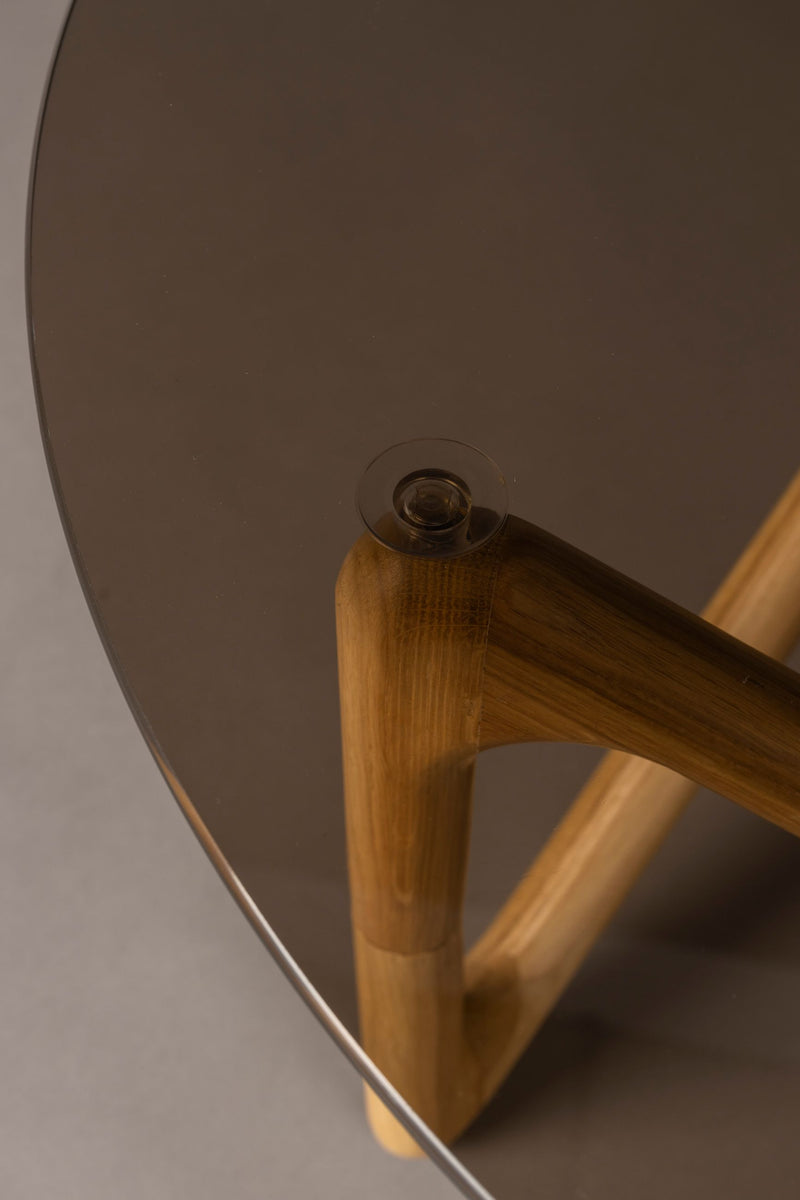 Couchtisch Naia mit Glasplatte und Eichenholzgestell, Boho-Chic