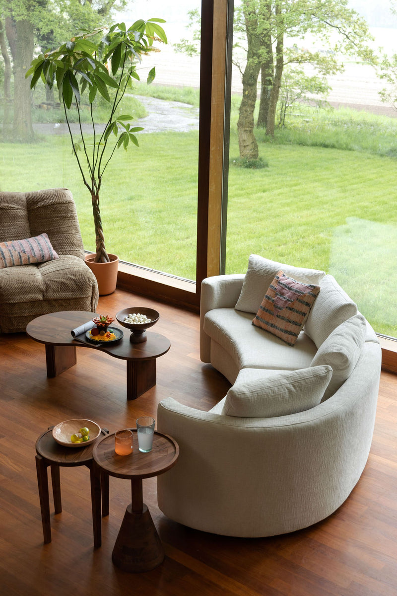 Couchtisch Tilon aus Mangoholz im Vintage-Design von Dutchbone