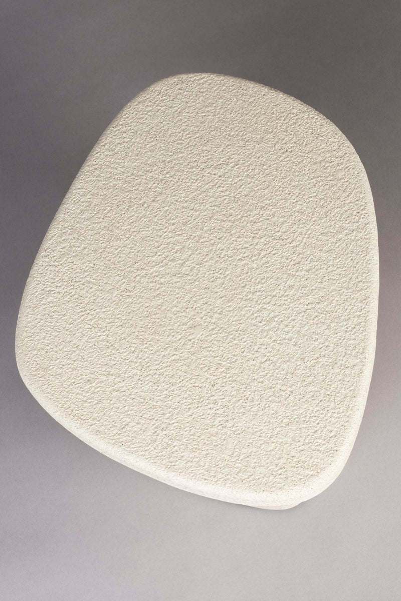 Beistelltisch Veda Low aus recyceltem Marmor in Beige, Boho-Chic Stil