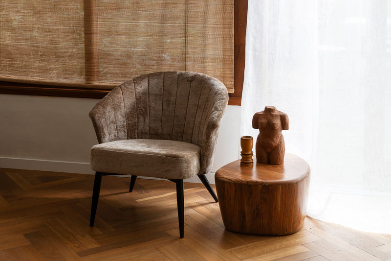 Loungesessel Georgia mit Samtbezug in Taupe von Dutchbone